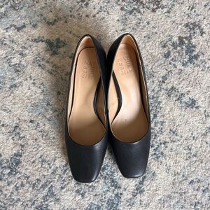 Naturalizer Women's Black Pumps